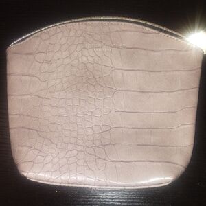 Elizabeth Arden make up bag